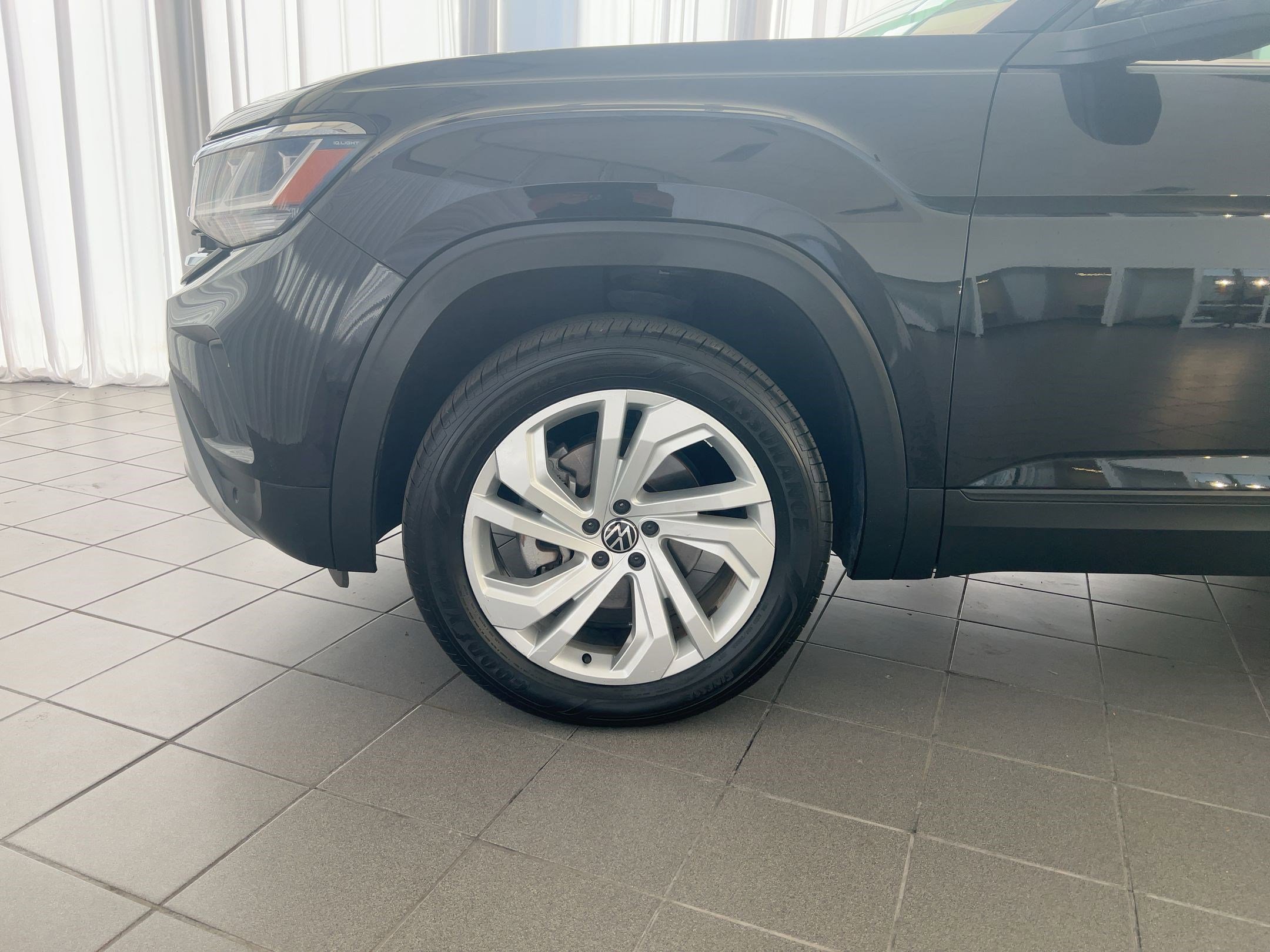 Used 2021 Volkswagen Atlas SE image 12