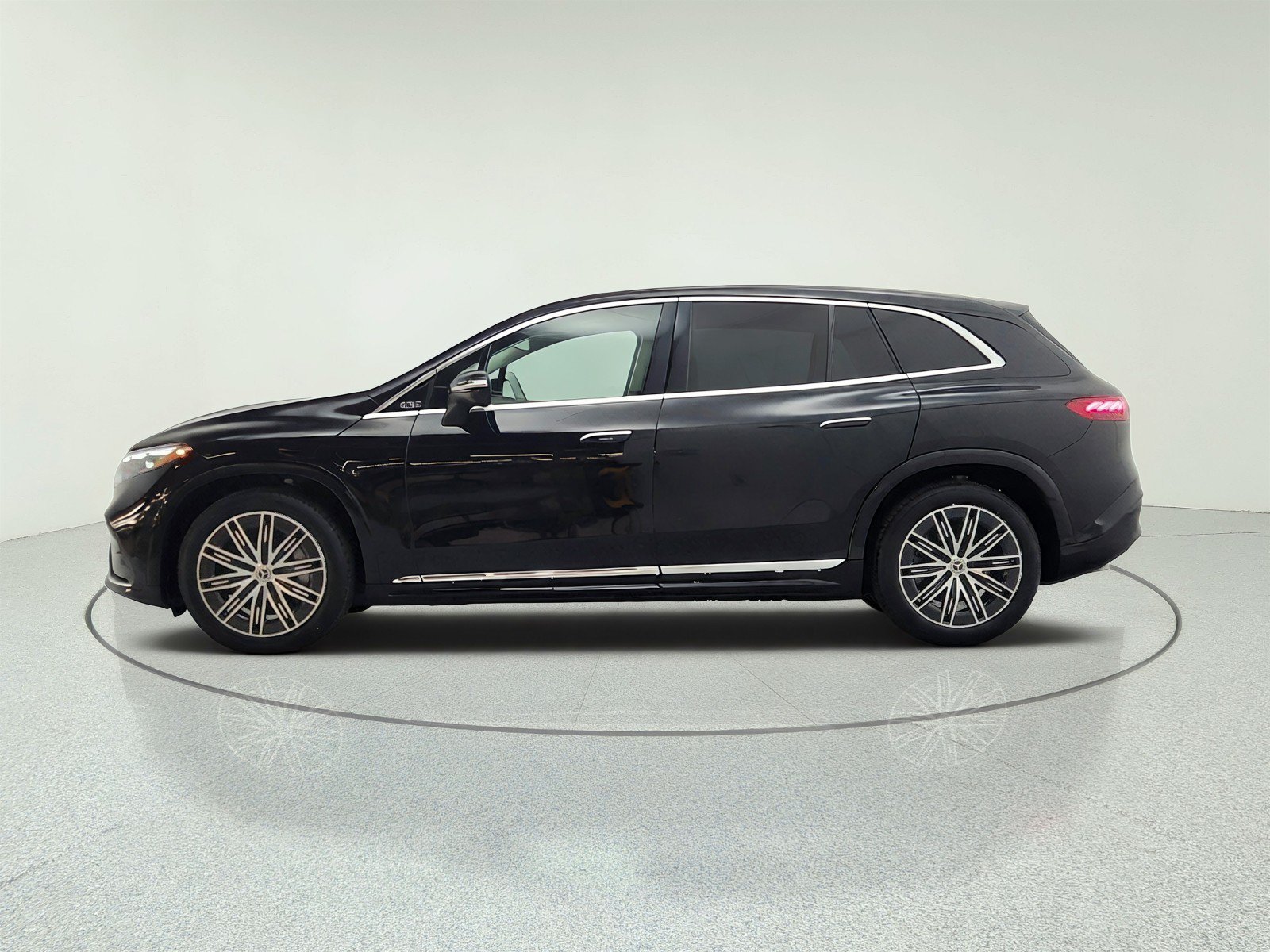 Used 2023 Mercedes-Benz EQS 580 4MATIC SUV image 8
