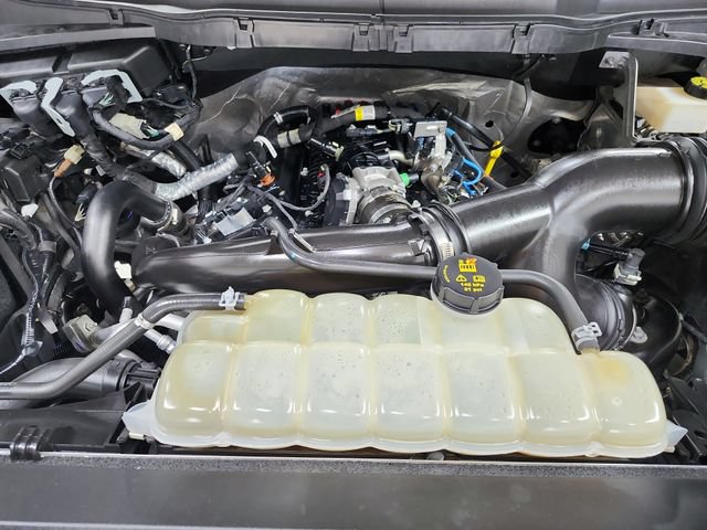 Used 2022 Ford F150 Lariat w/ Equipment Group 502A High AWD/4WD image 17