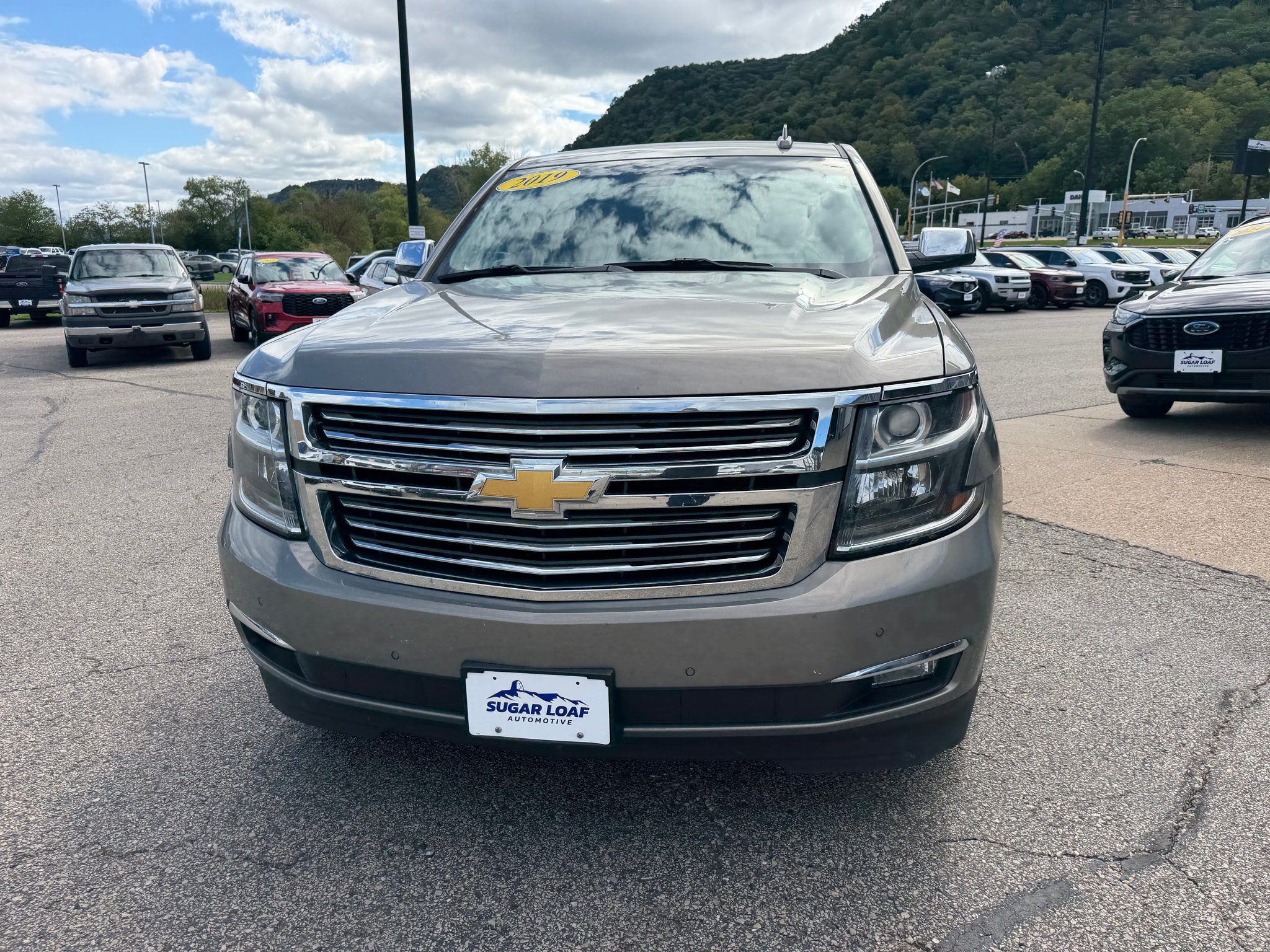 Used 2019 Chevrolet Tahoe Premier AWD/4WD image 2