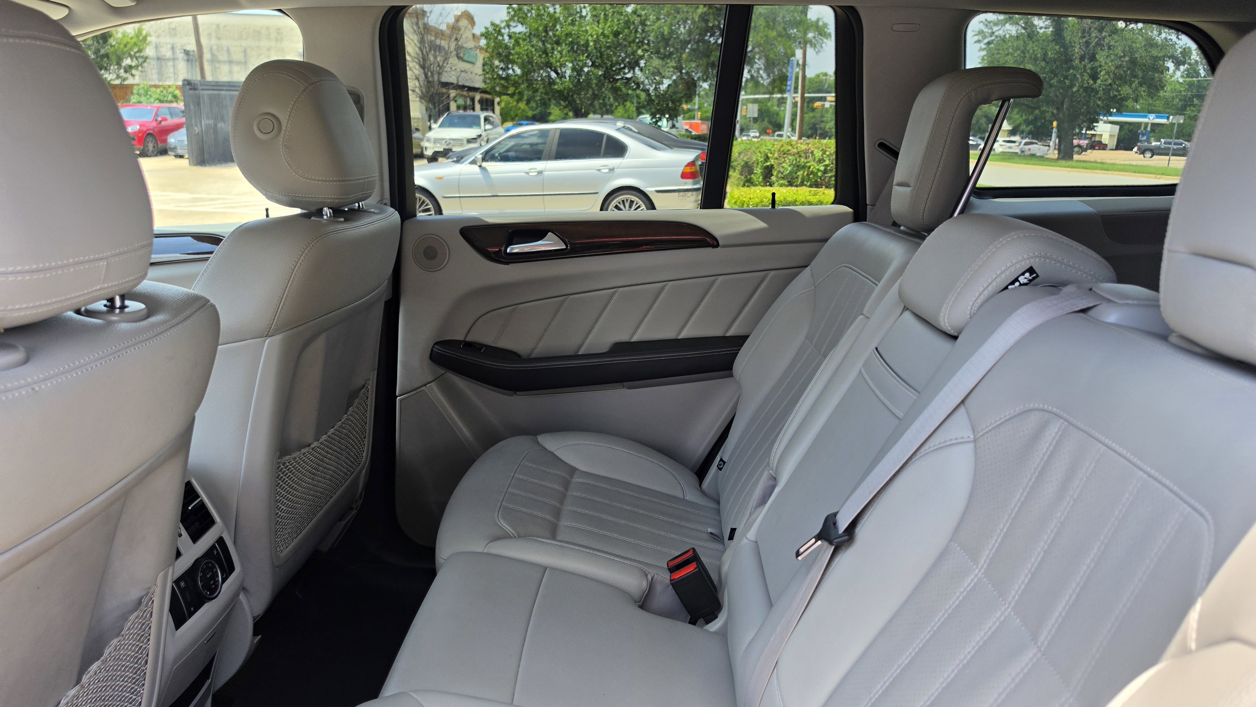 Used 2015 Mercedes-Benz GL 450 4MATIC w/ Appearance Package image 20
