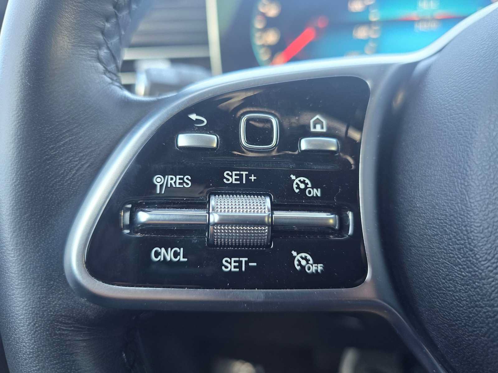Used 2023 Mercedes-Benz GLE 350 4MATIC image 35