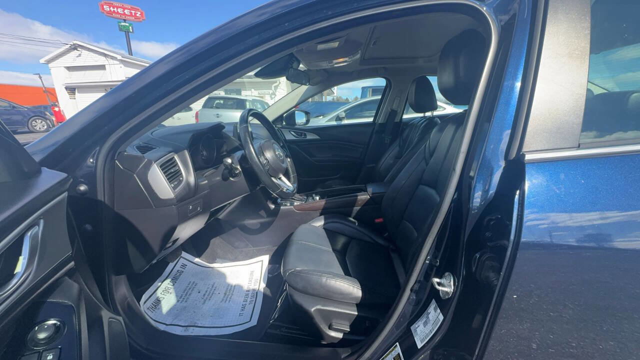 Used 2017 MAZDA MAZDA3 Touring w/ Popular Equipment Package image 15