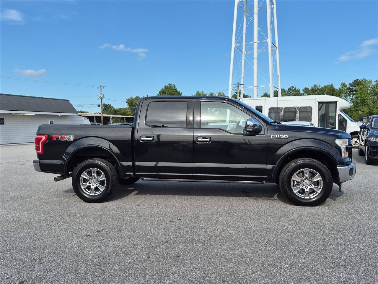 Used 2017 Ford F150 Lariat w/ Equipment Group 502A Luxury AWD/4WD image 2