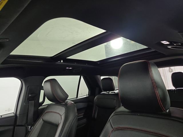 Used 2023 Ford Explorer ST-Line w/ Class IV Trailer Tow Package image 32