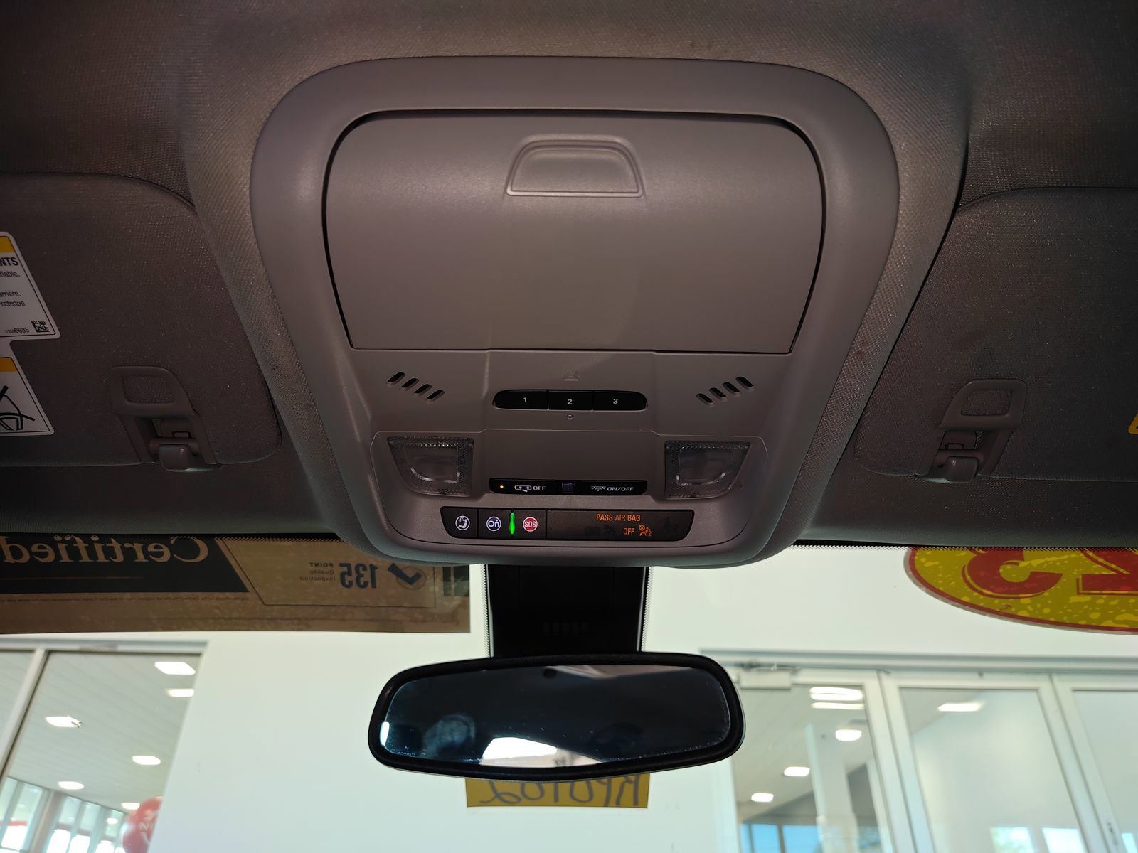 Used 2023 GMC Terrain SLT image 28