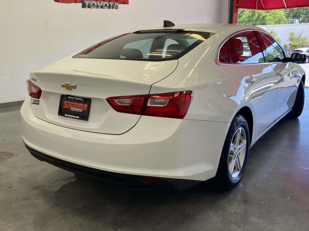 Used 2022 Chevrolet Malibu LS image 3