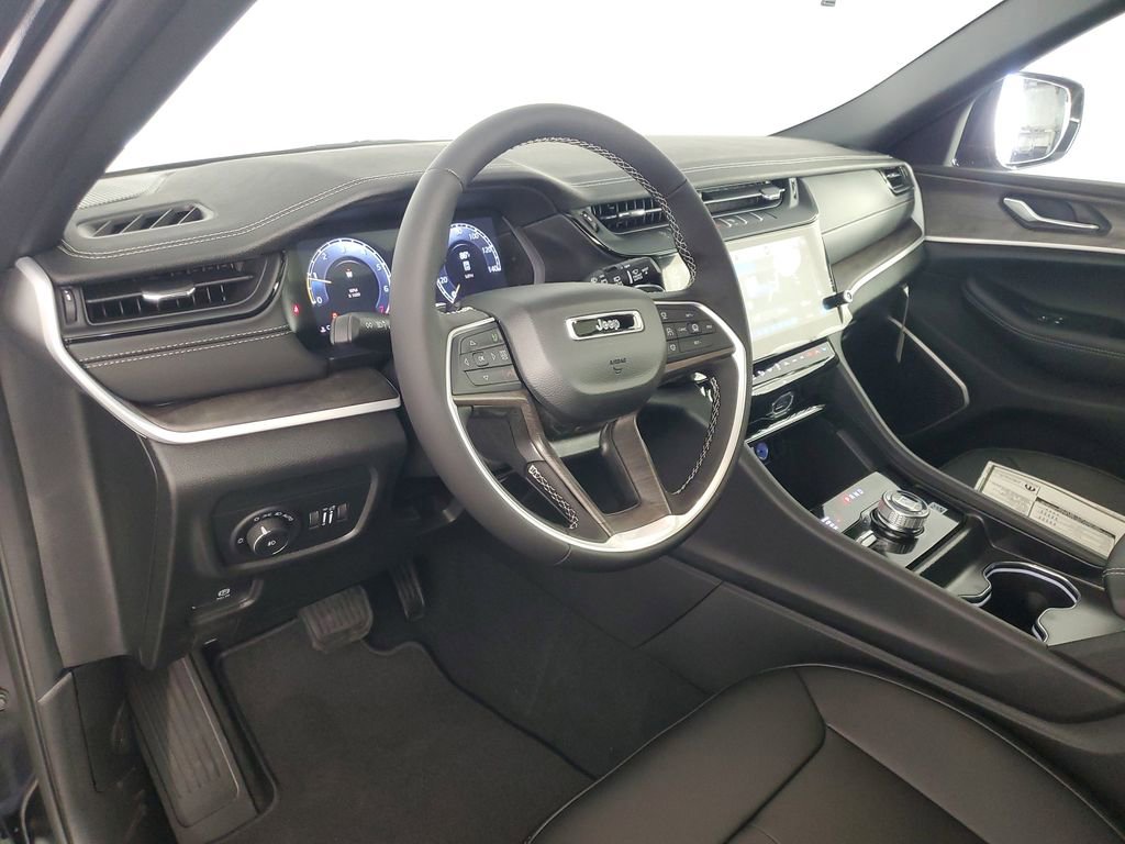New 2026 Jeep Grand Cherokee L Limited AWD/4WD image 11