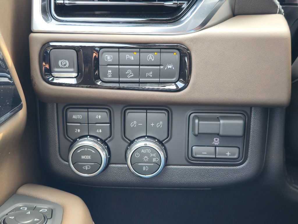 New 2026 GMC Yukon XL Denali Ultimate AWD/4WD image 17
