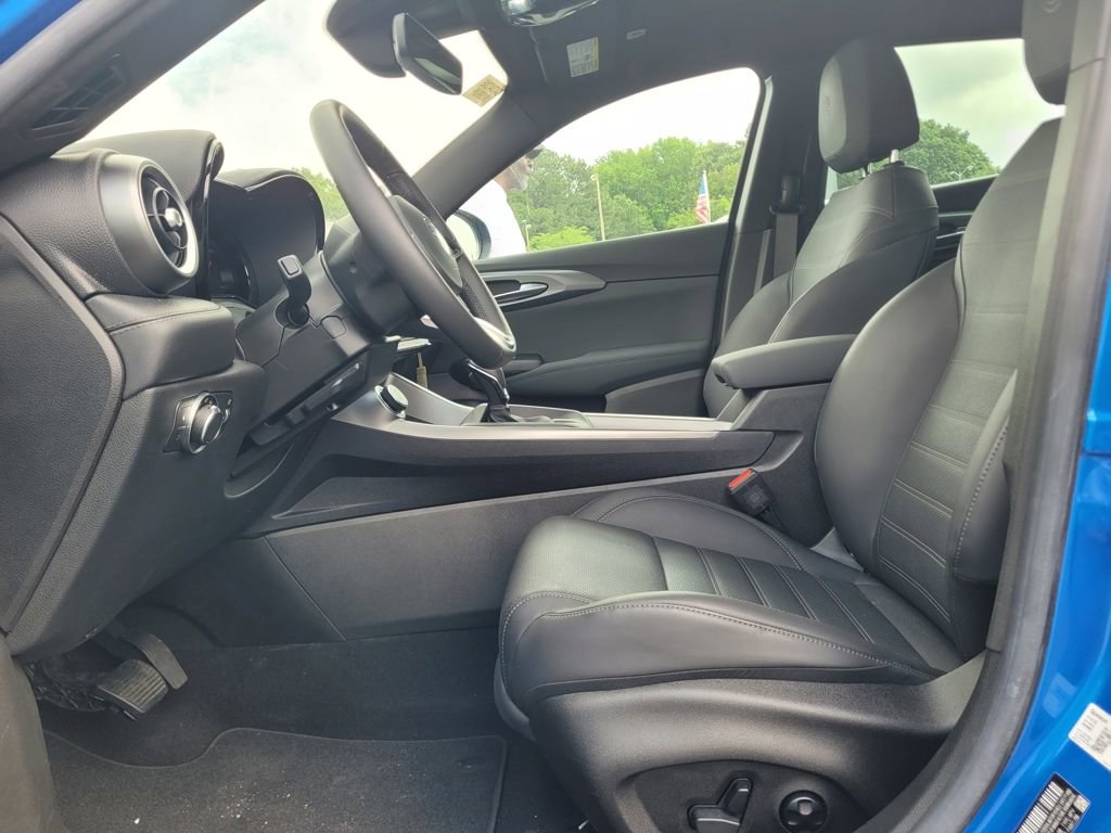 New 2024 Alfa Romeo Tonale Ti image 11