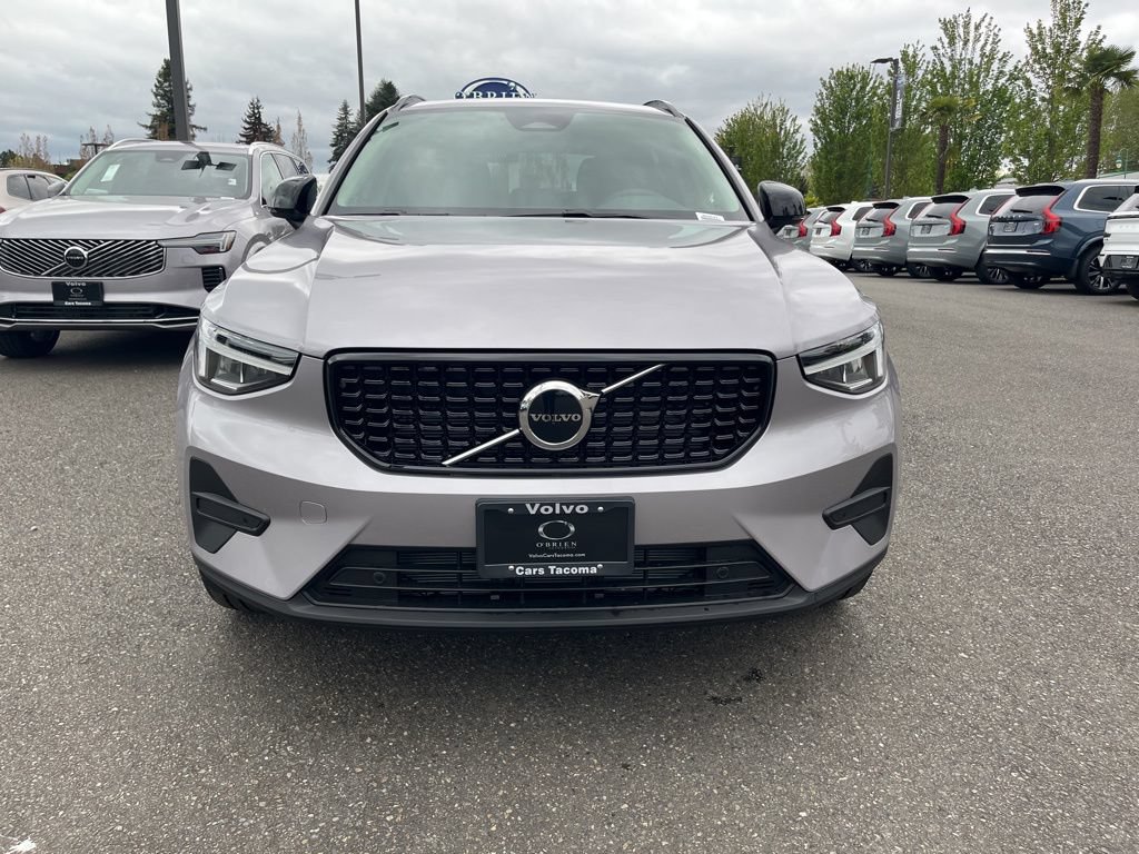 New 2026 Volvo XC40 B5 Core w/ Protection Package Premier AWD/4WD image 9