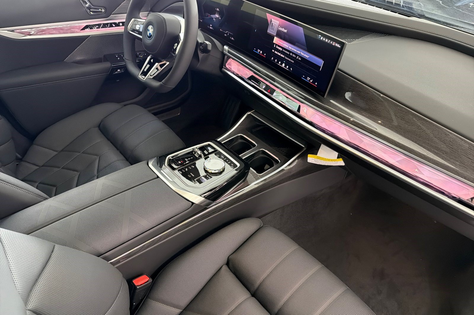 Used 2026 BMW i7 xDrive60 w/ M Sport Package RWD image 28