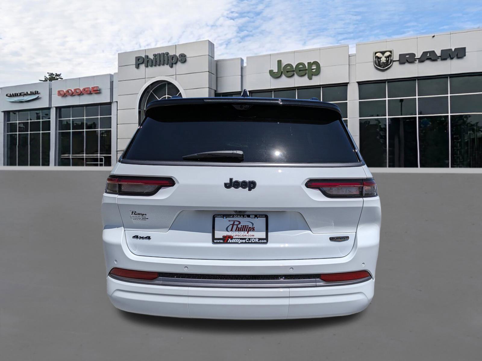 New 2026 Jeep Grand Cherokee L Summit AWD/4WD image 4