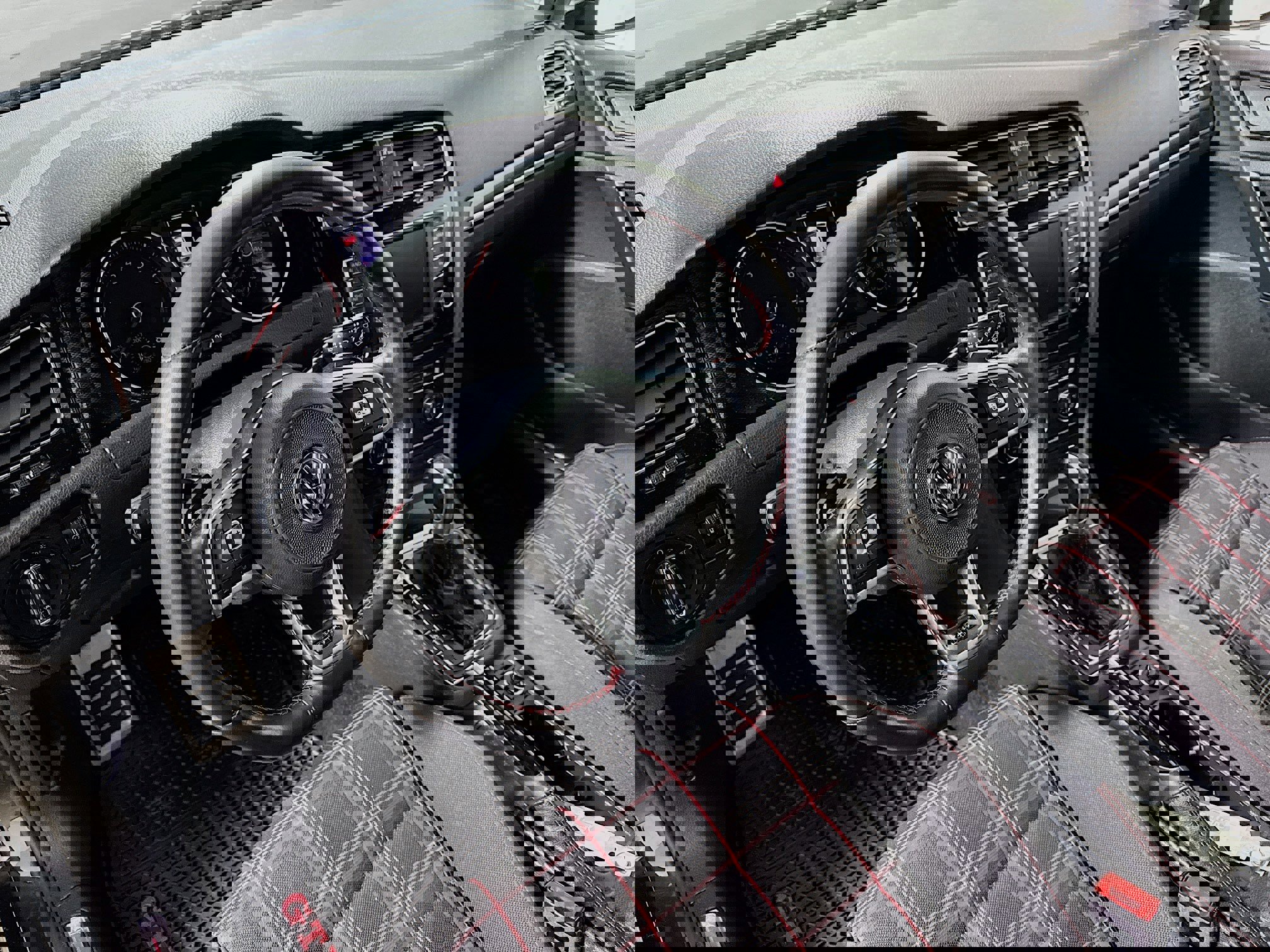 Used 2017 Volkswagen GTI Sport image 10