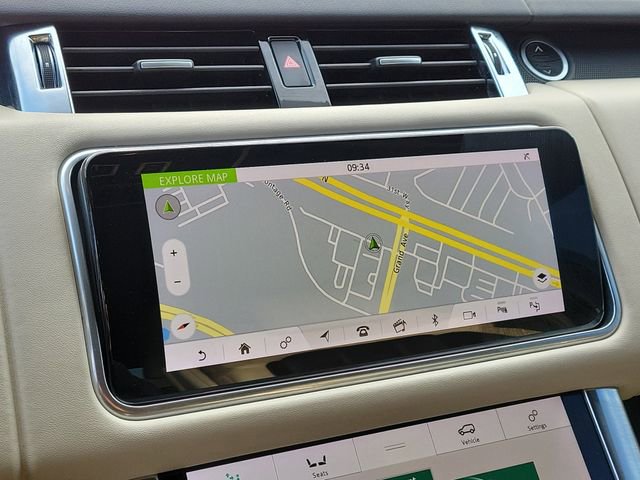 Used 2020 Land Rover Range Rover Sport HST image 25