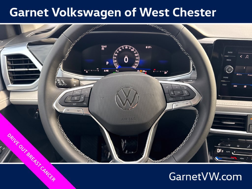 New 2026 Volkswagen Taos SE FWD image 16
