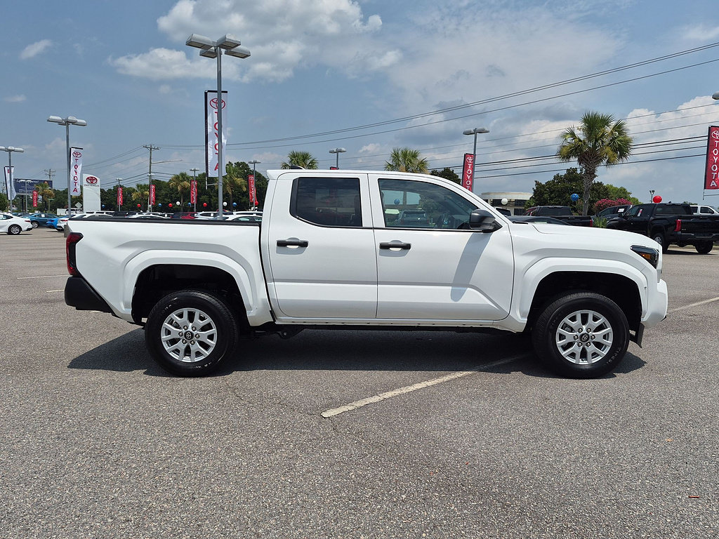 Used 2024 Toyota Tacoma SR AWD/4WD image 2