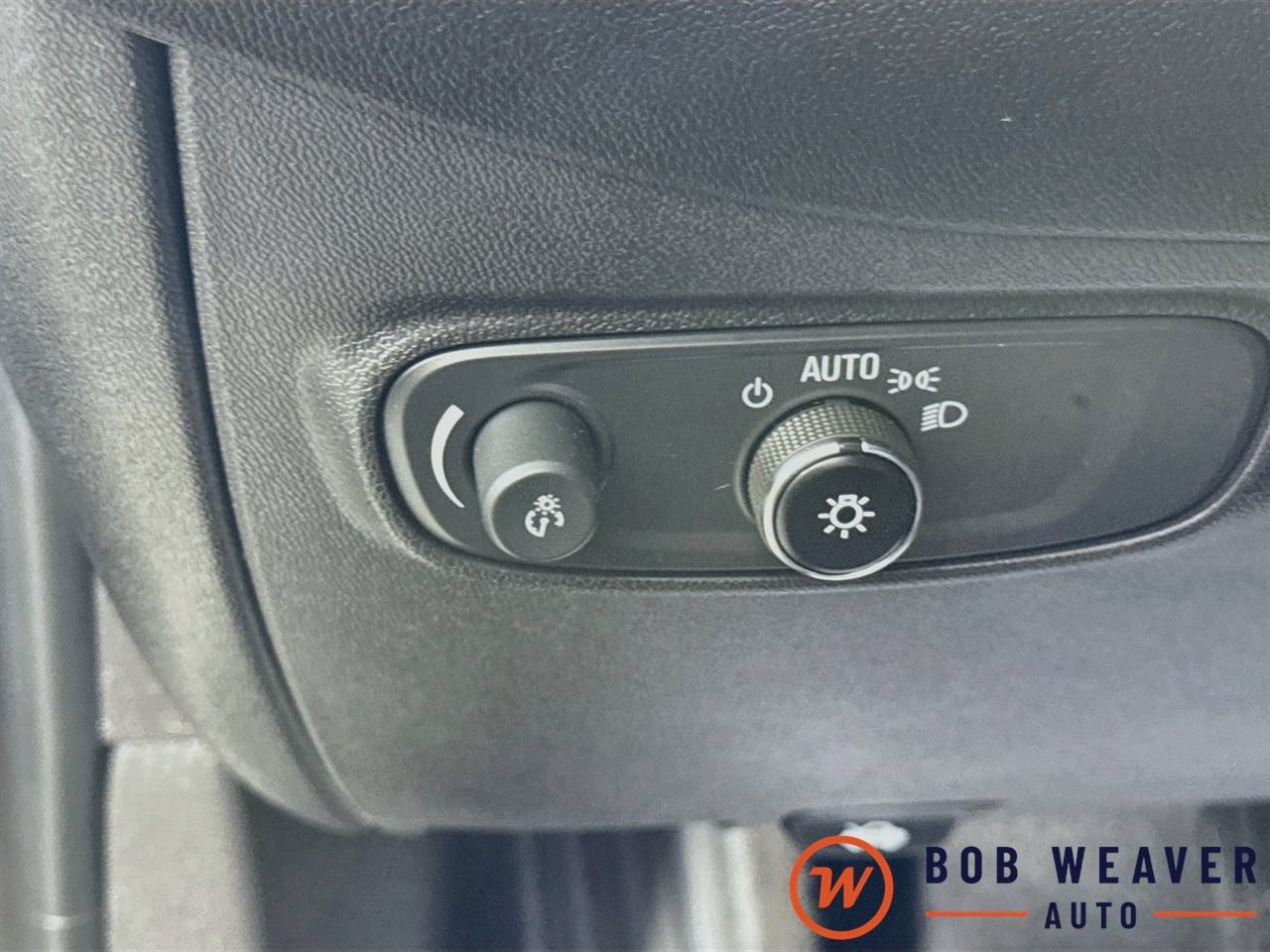 Used 2023 Chevrolet Equinox LT AWD/4WD image 12