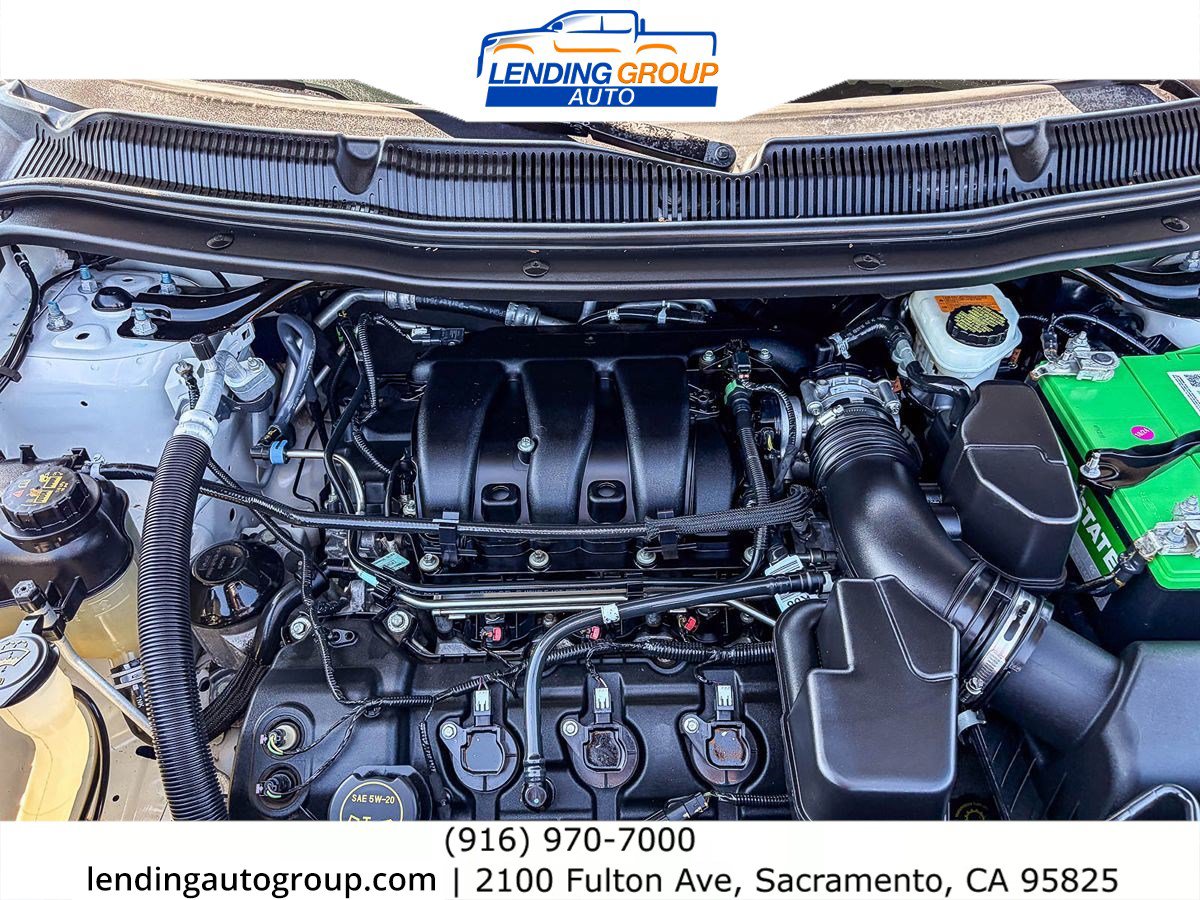 Used 2017 Ford Explorer XLT w/ Equipment Group 202A FWD image 25