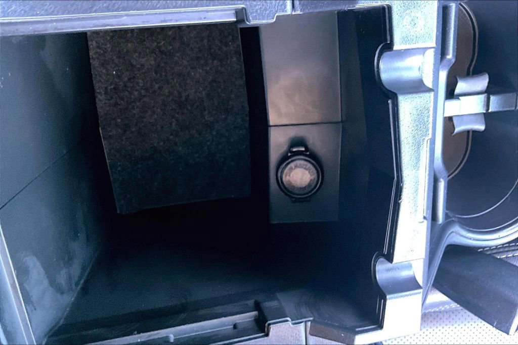 Used 2022 Subaru Forester Touring image 16