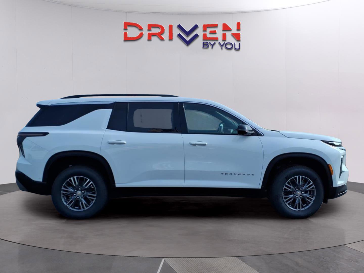 New 2026 Chevrolet Traverse LT w/ Enhanced Driving Package FWD image 6