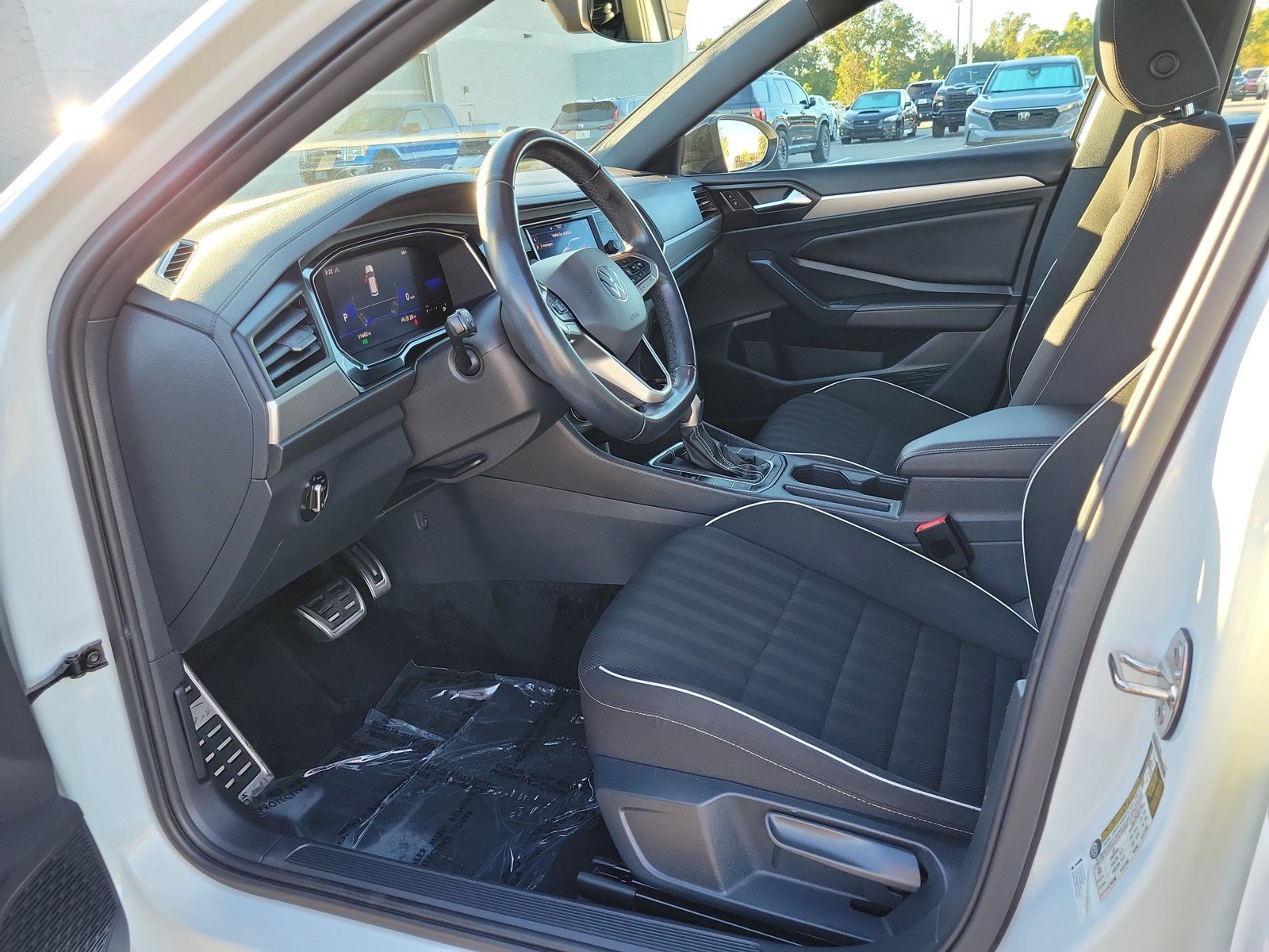 Used 2023 Volkswagen Jetta Sport FWD image 15