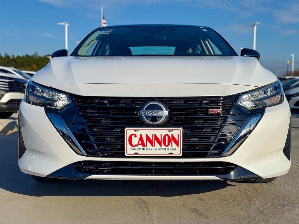 Used 2025 Nissan Sentra SR w/ SR Premium Package image 3