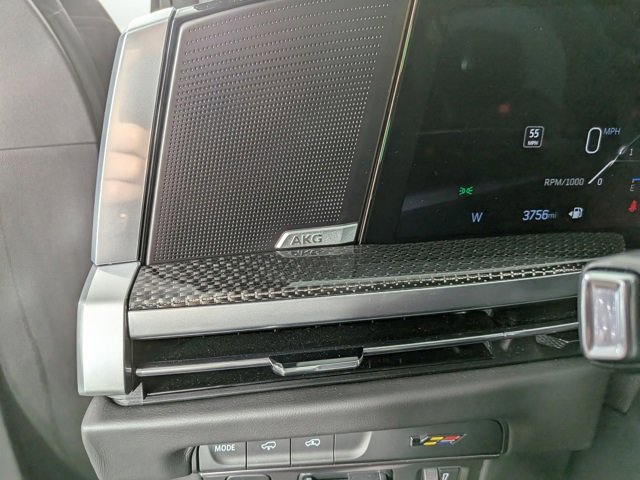 Used 2025 Cadillac Escalade V w/ LPO, ONYX Package image 12