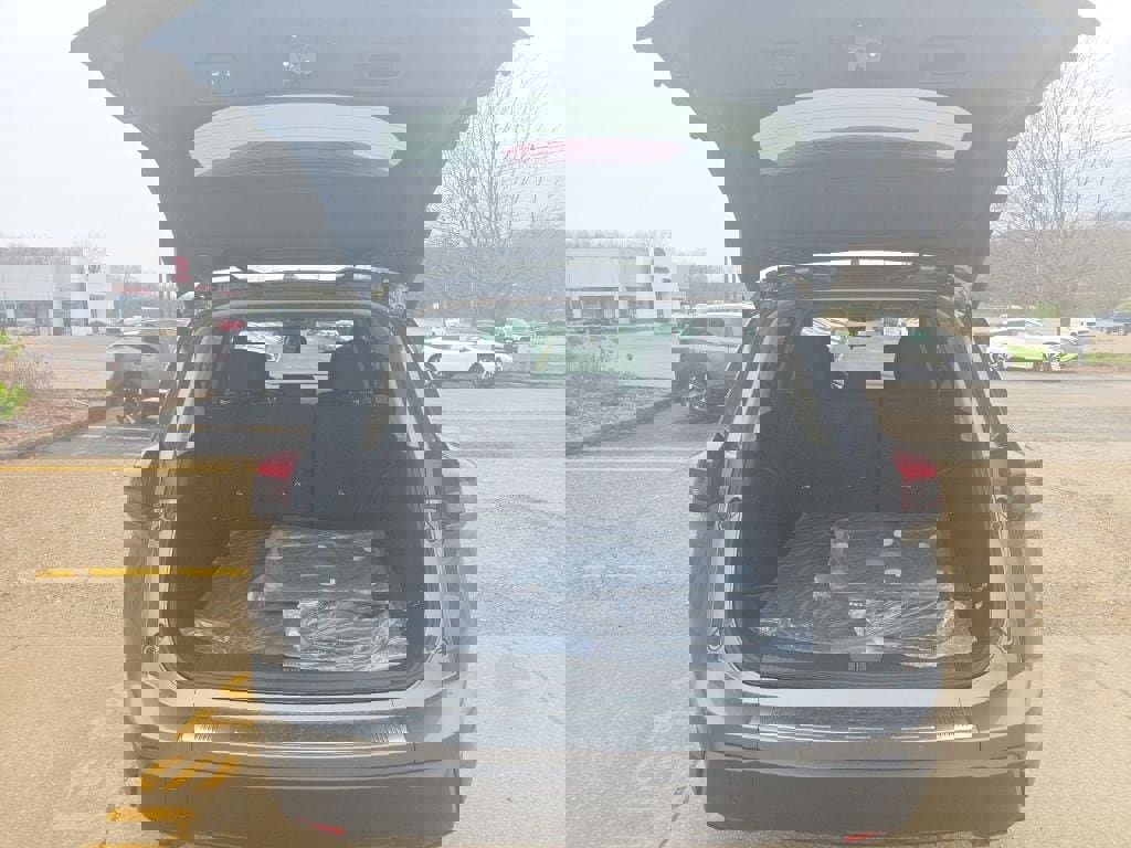 New 2025 Nissan Rogue SV image 7