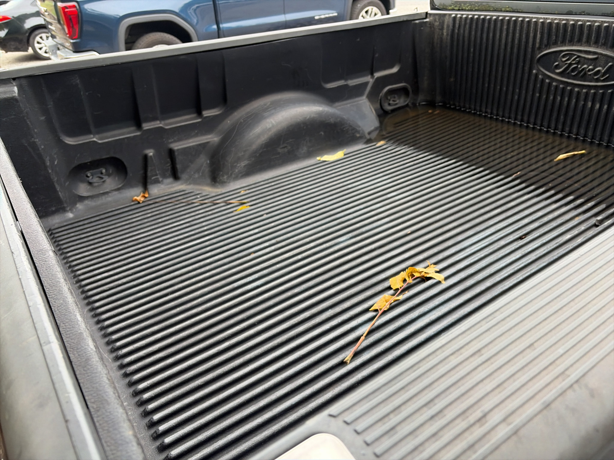 Used 2002 Ford F150 XLT AWD/4WD image 6
