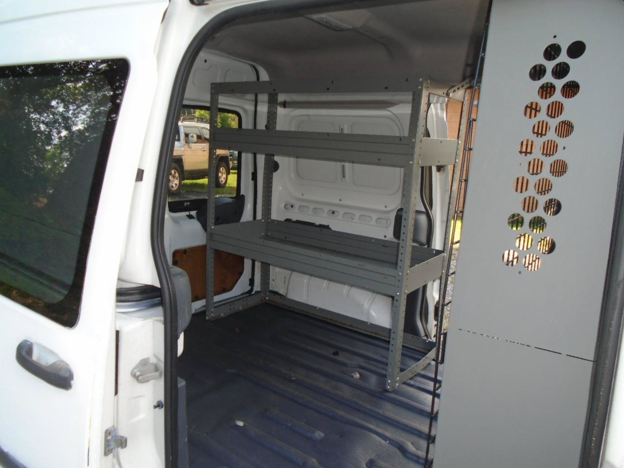 Used 2011 Ford Transit Connect XLT FWD image 9