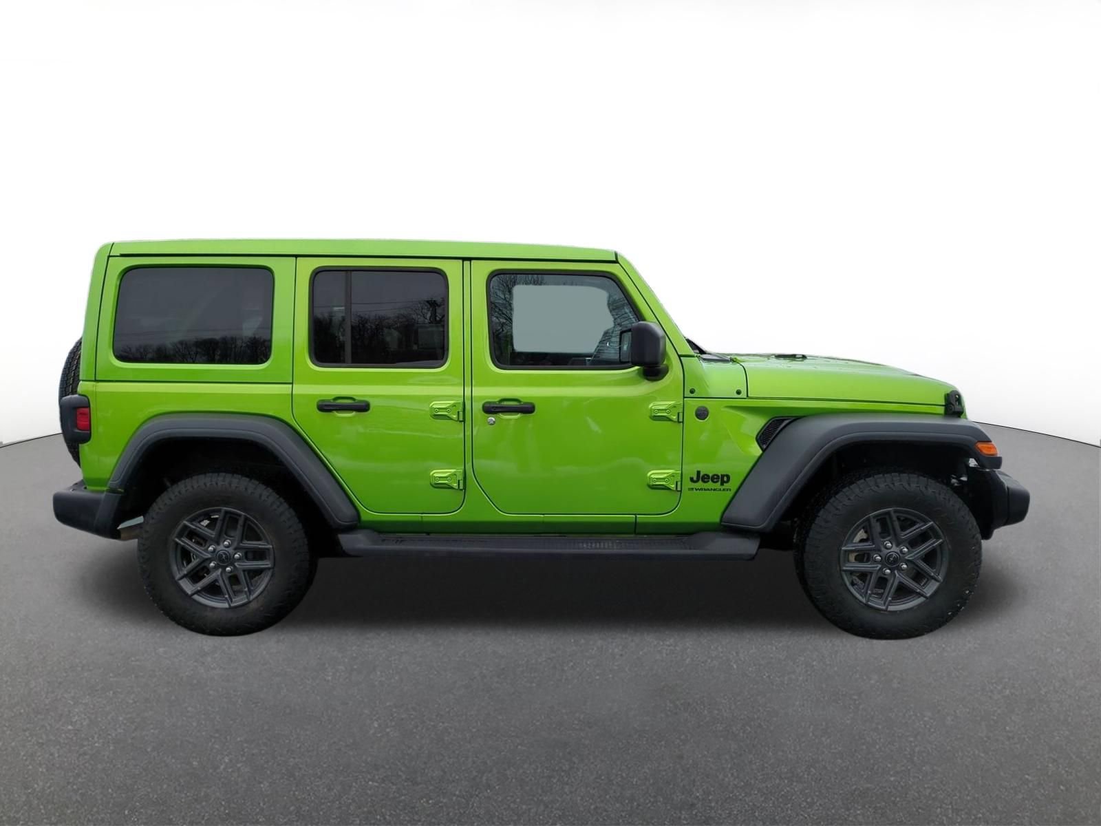 Used 2025 Jeep Wrangler Unlimited Sport image 2