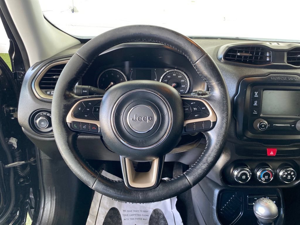 Used 2017 Jeep Renegade Latitude FWD image 16