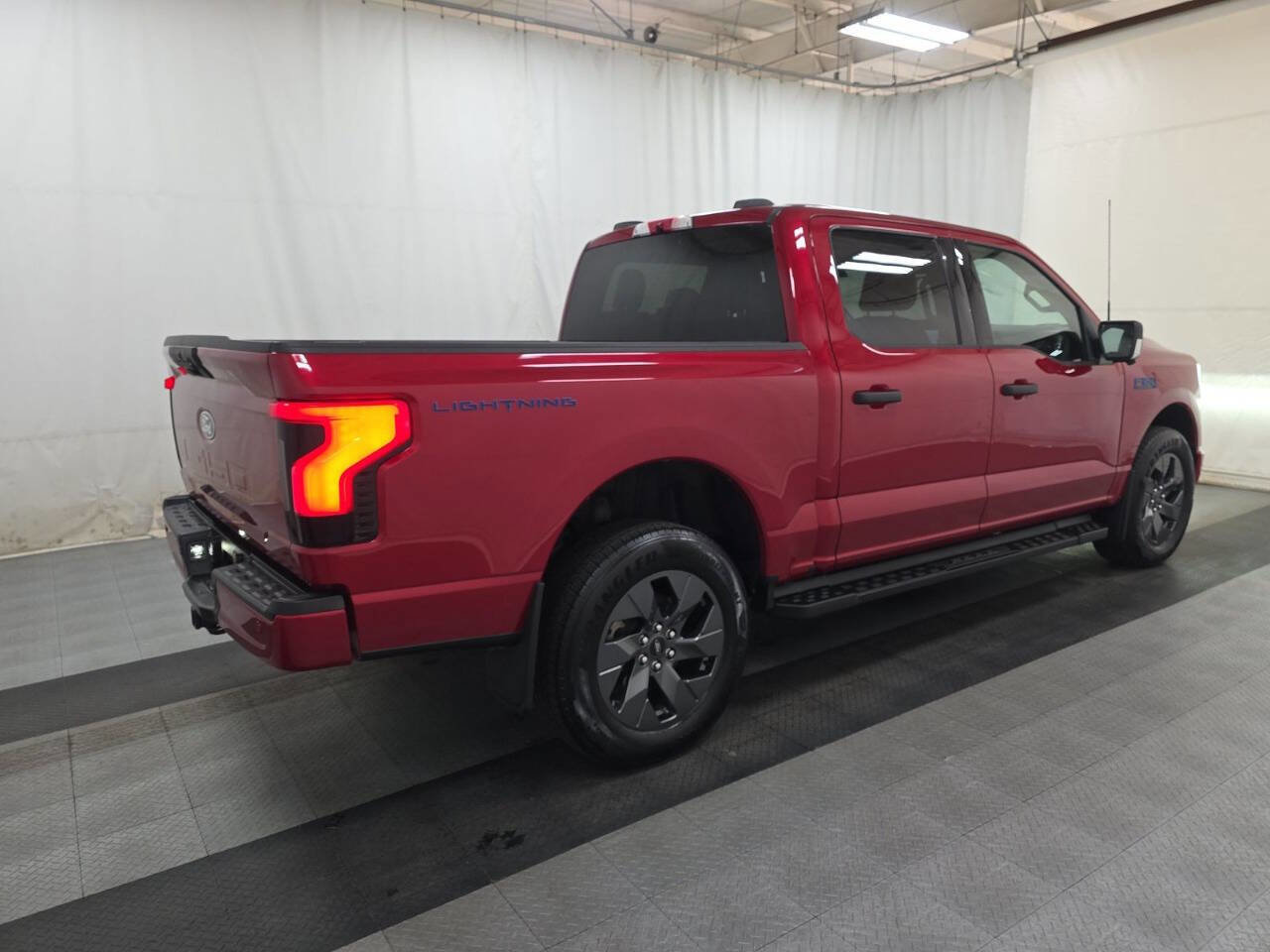 Used 2024 Ford F150 Lightning XLT w/ Max Trailer Tow Package image 4