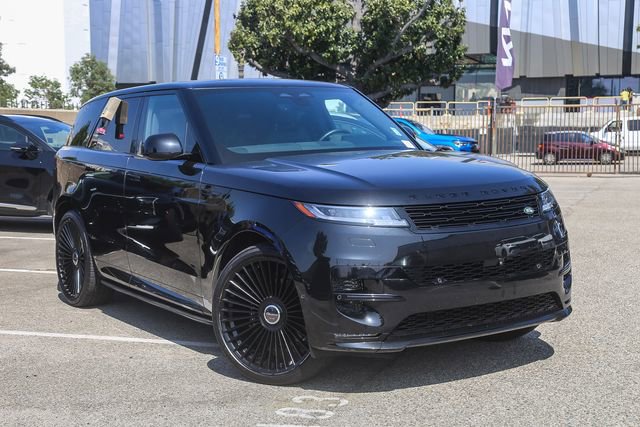 Used 2024 Land Rover Range Rover Sport Dynamic SE AWD/4WD image 2