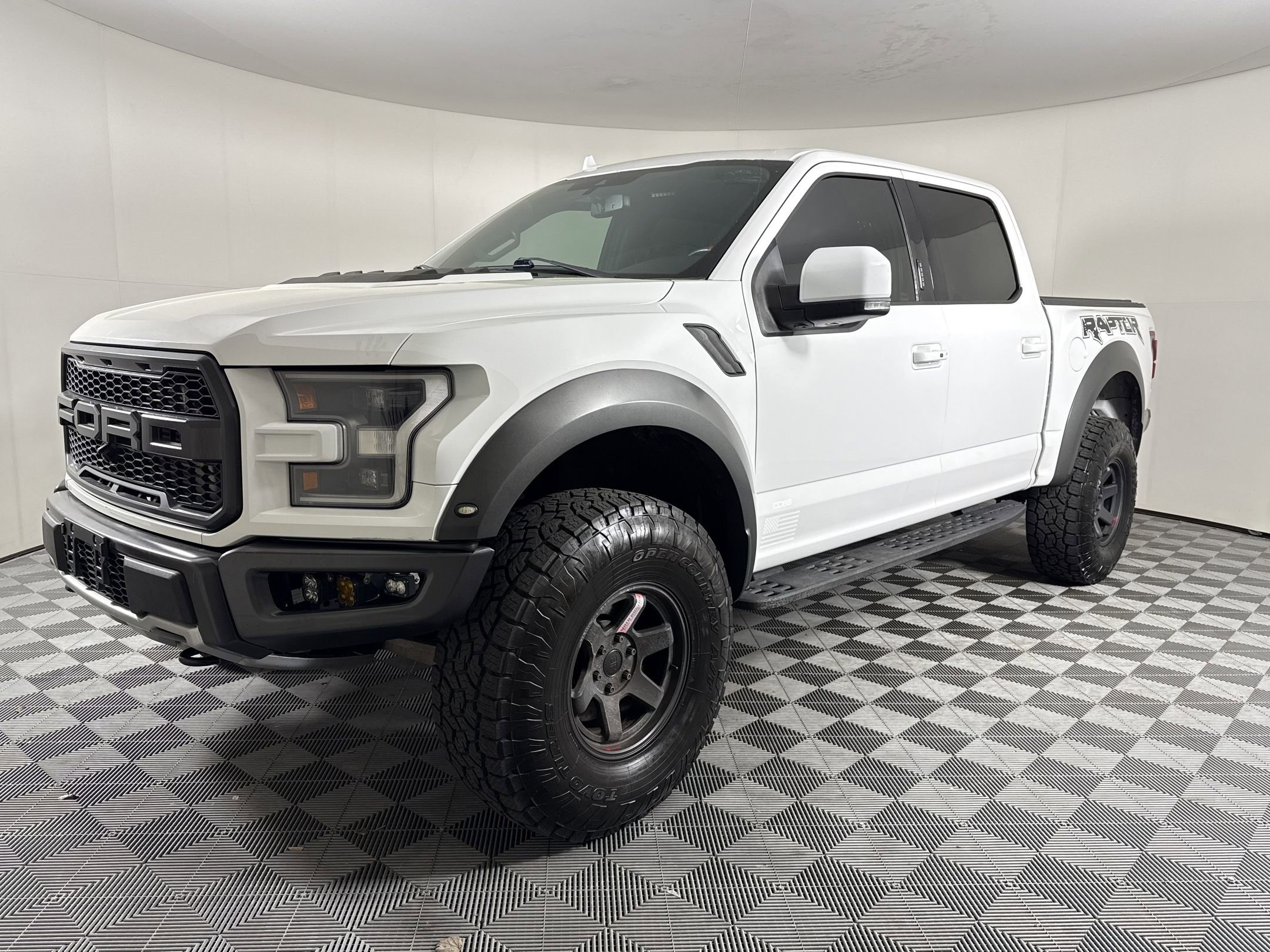 Used 2020 Ford F150 Raptor w/ Equipment Group 802A Luxury image 1