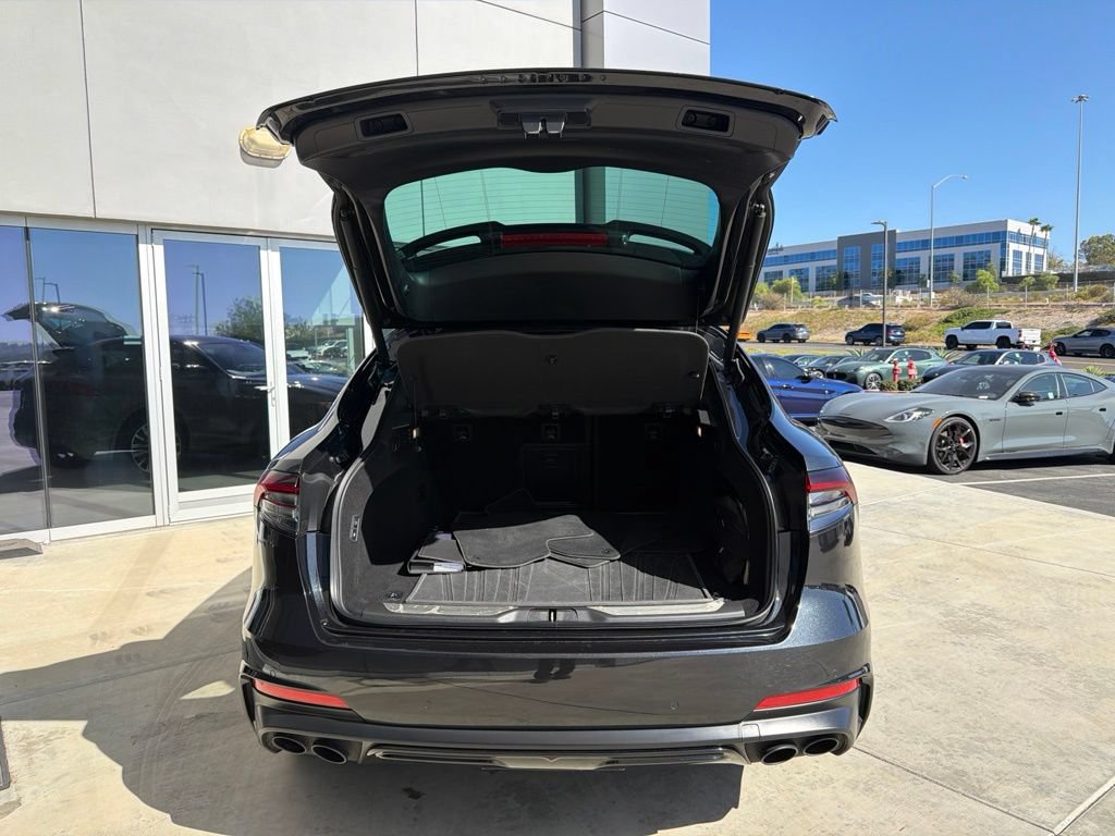 Certified 2022 Maserati Levante Modena AWD/4WD image 11