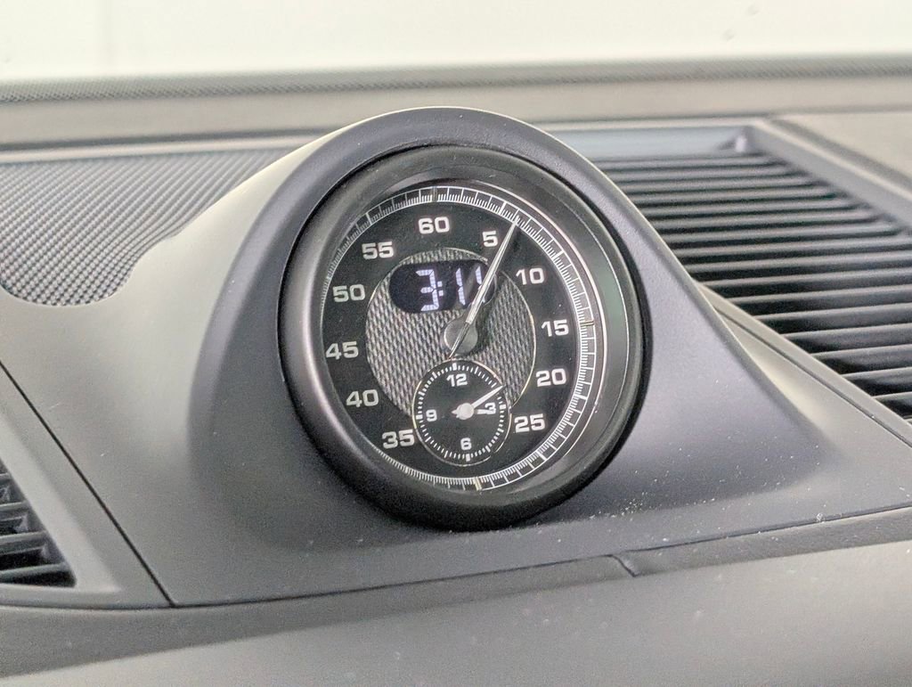 New 2026 Porsche Macan Turbo image 30