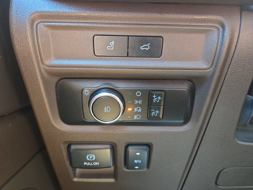 Used 2023 Ford Expedition King Ranch AWD/4WD image 25
