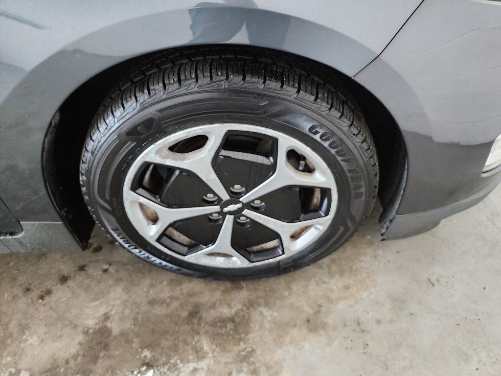 Used 2013 Chevrolet Volt Premium w/ Premium Trim Package FWD image 39