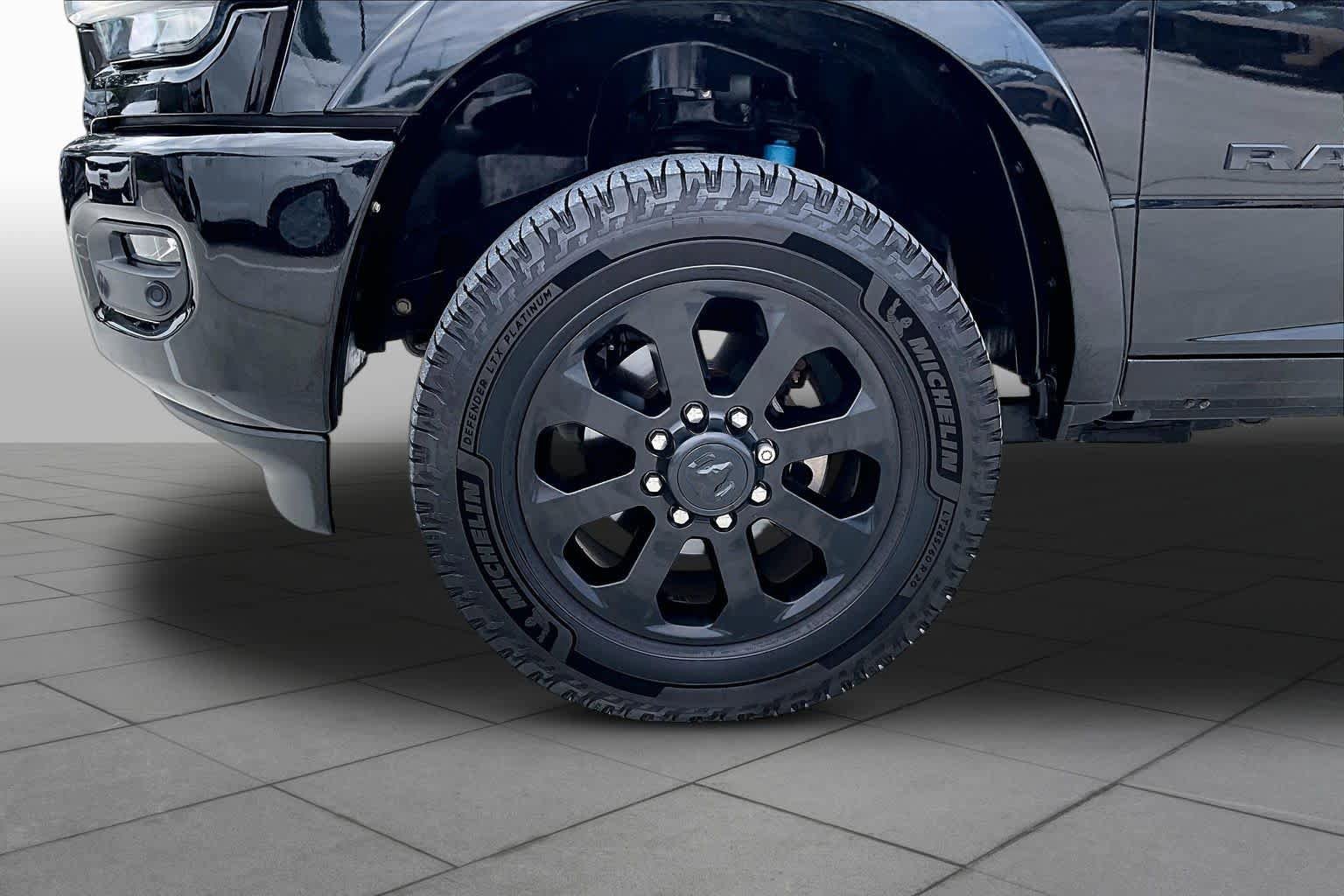 Used 2019 RAM 2500 Laramie w/ Night Edition AWD/4WD image 11