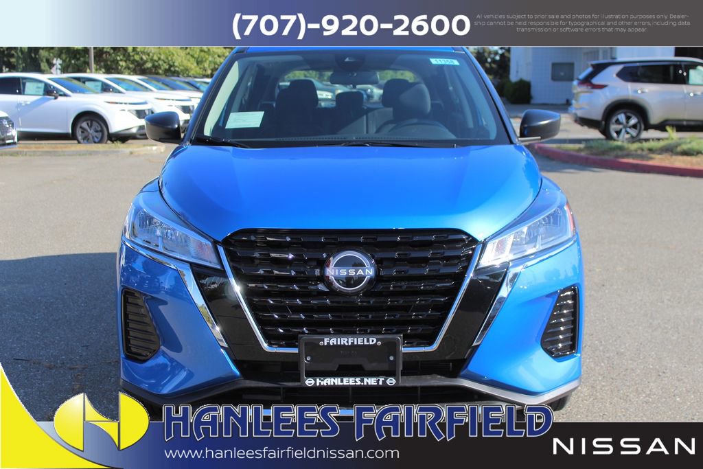 New 2025 Nissan Kicks Play S FWD image 3