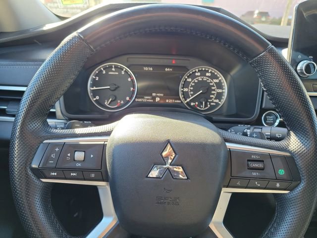 Used 2024 Mitsubishi Outlander SE image 25