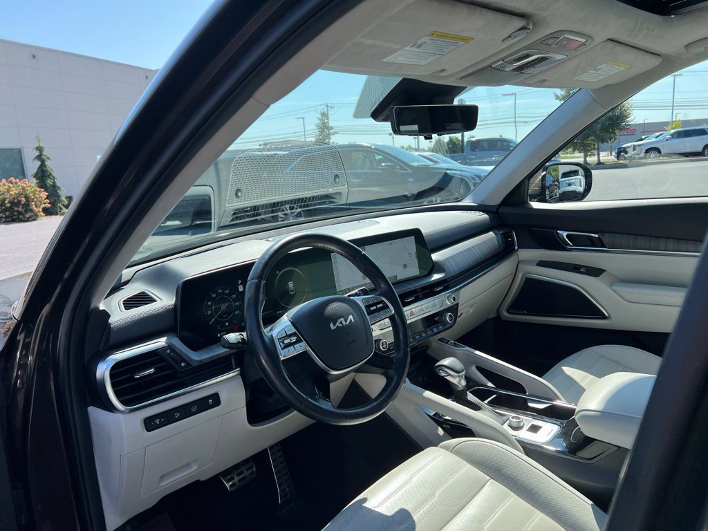 Used 2024 Kia Telluride SX Prestige AWD/4WD image 3