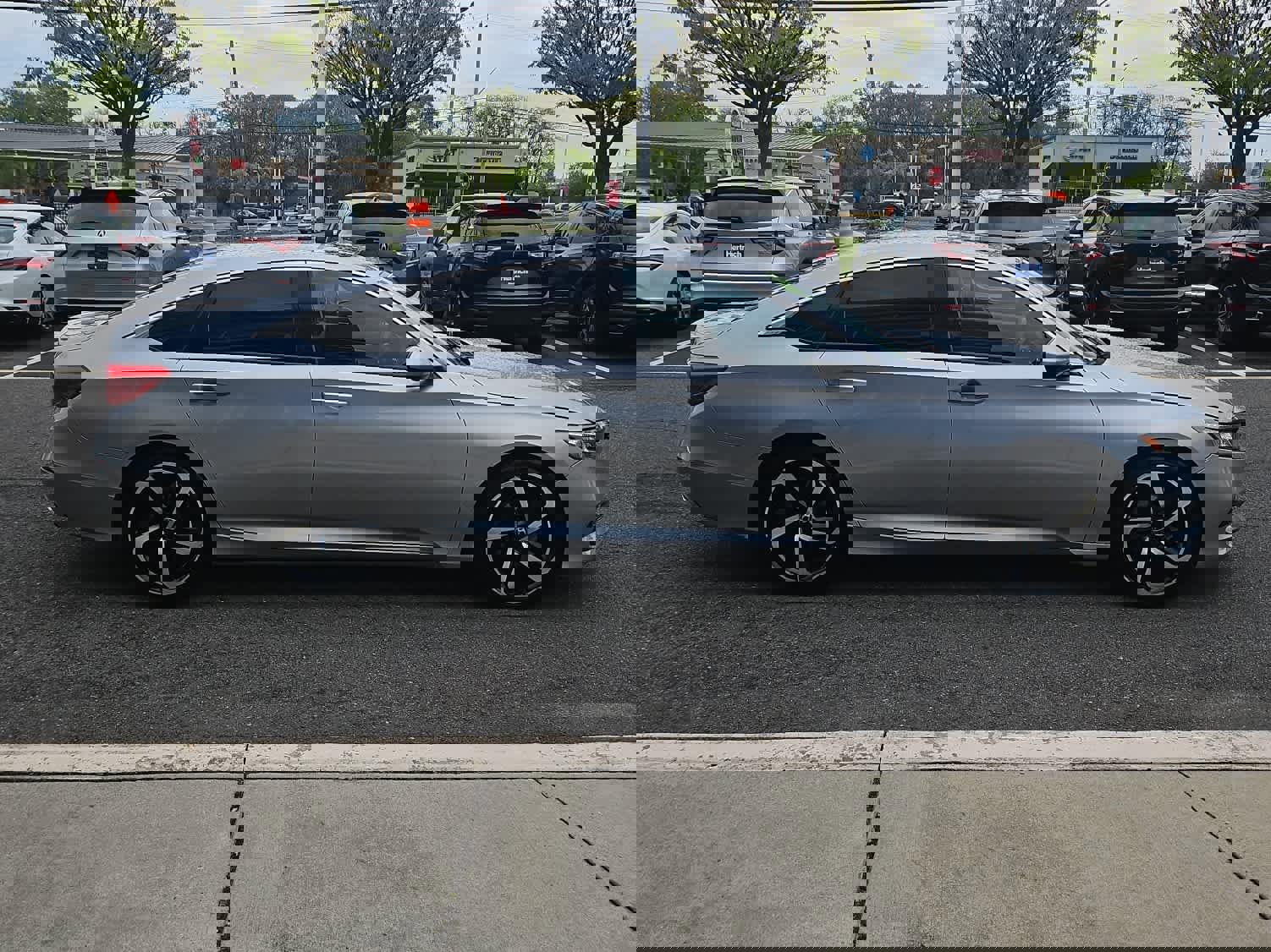 Used 2020 Honda Accord Sport image 4