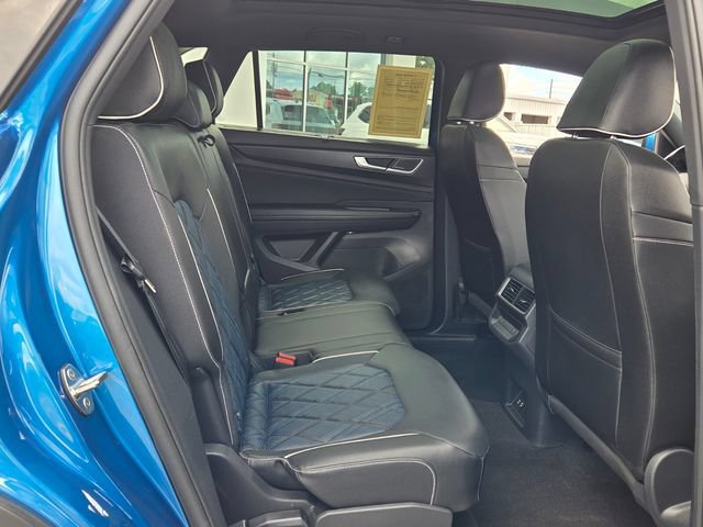 Used 2025 Volkswagen Atlas Cross Sport SEL Premium R-Line AWD/4WD image 17
