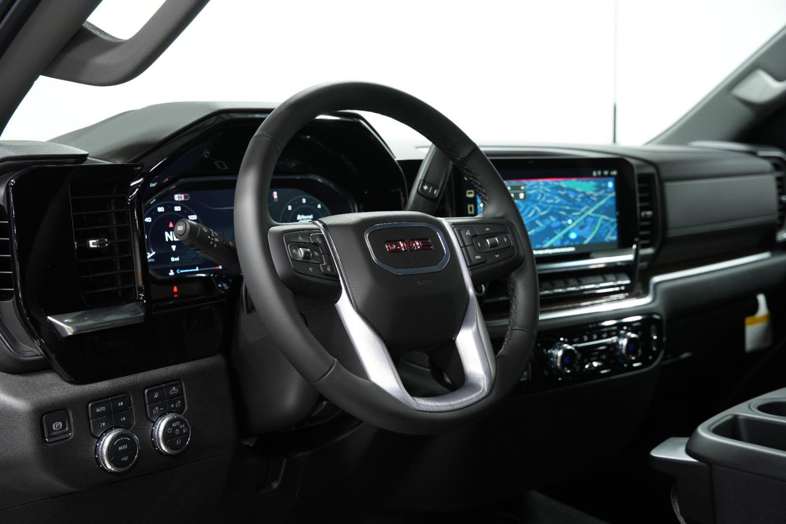 New 2025 GMC Sierra 2500 SLE w/ SLE Value Package; image 24