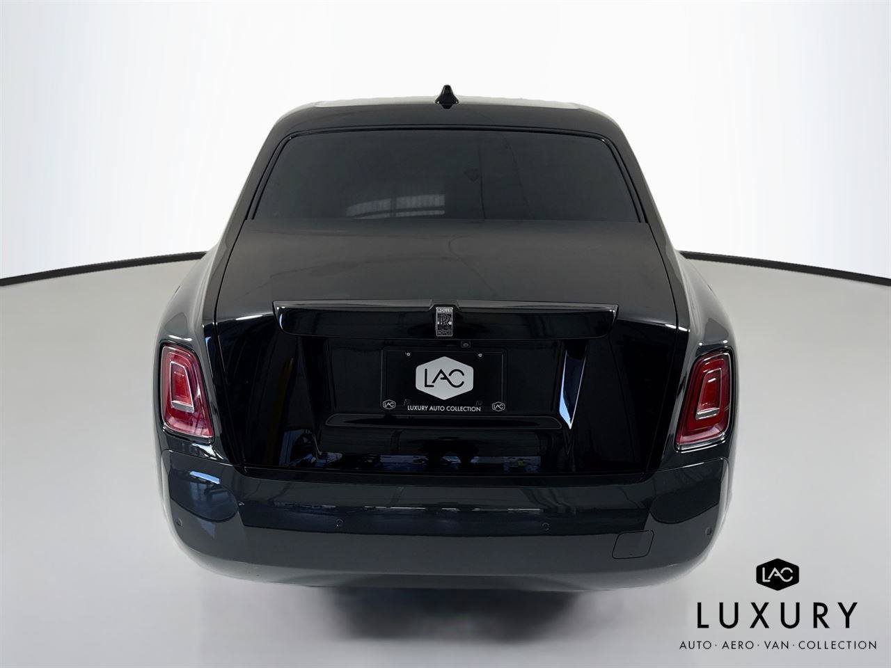 Used 2019 Rolls-Royce Phantom Sedan RWD image 7