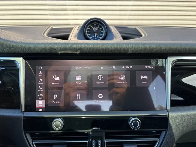 Certified 2026 Porsche Macan S AWD/4WD image 20