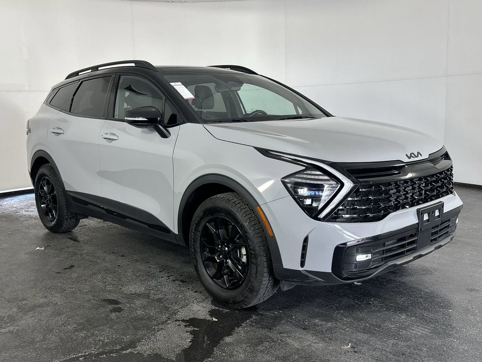 Used 2025 Kia Sportage X-Pro image 3